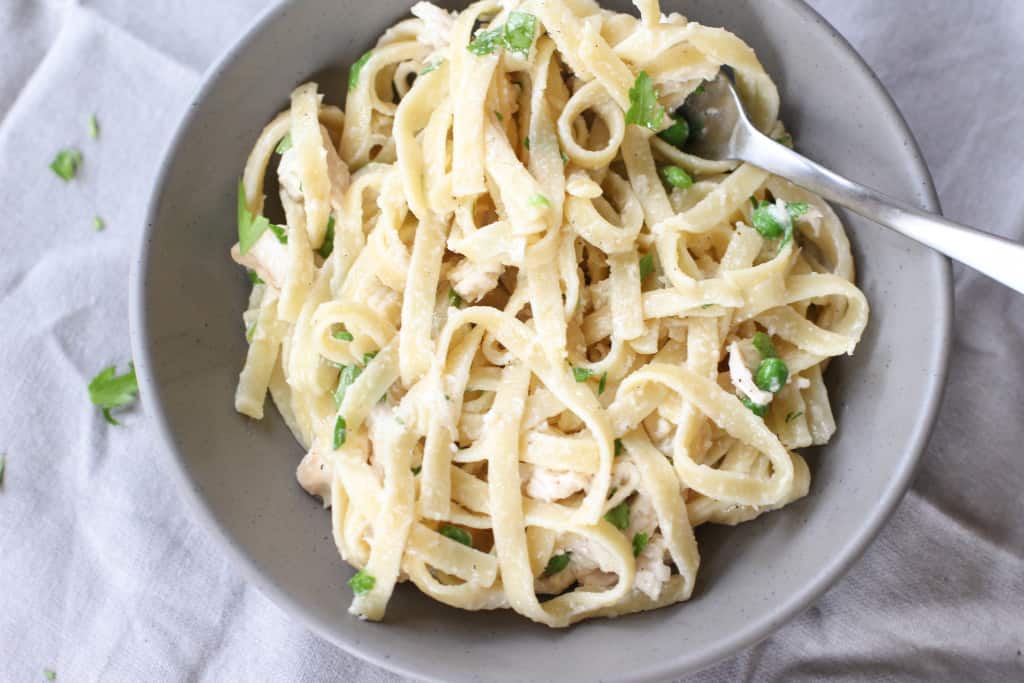 One Pot Chicken Fettuccine Alfredo - The Culinary Compass