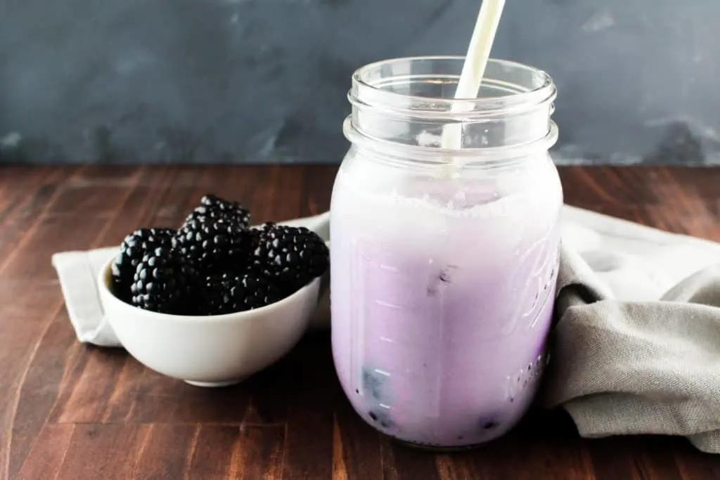 Here's the easiest way to make the Starbucks Copycat Purple Drink at home!