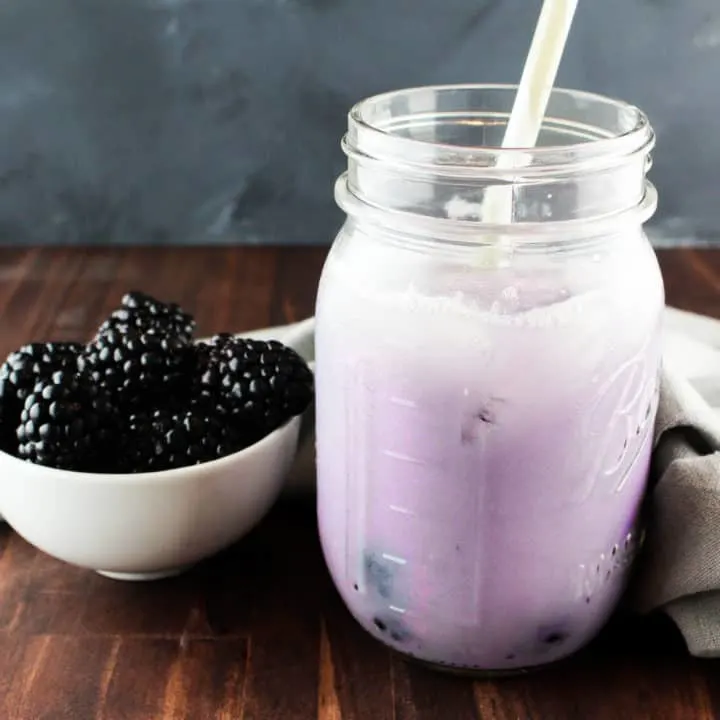 Here's the easiest way to make the Starbucks Purple Drink at home!