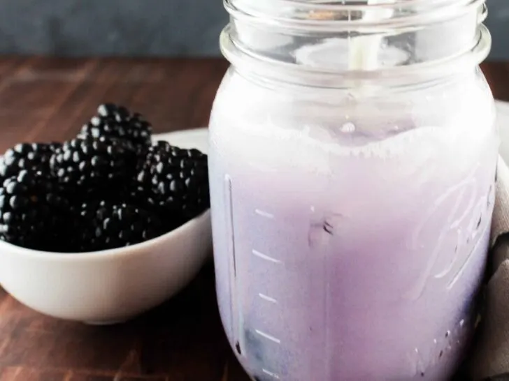 Here's the easiest way to make the Starbucks Purple Drink at home!