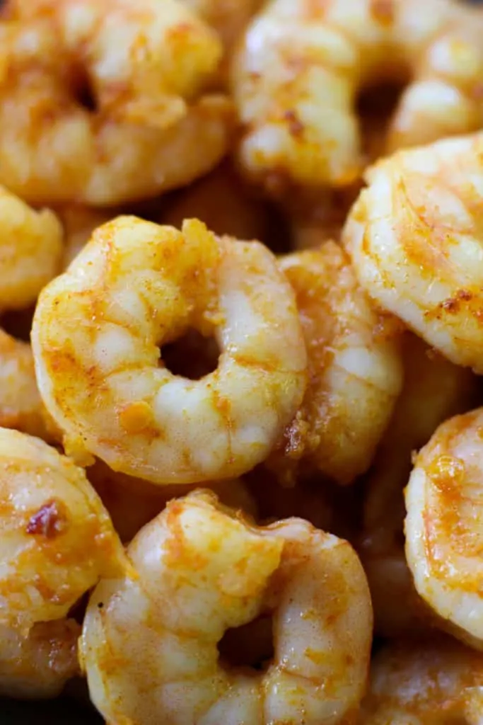  This Spicy Shrimp Salad with Lime Sesame Dressing is so refreshing and simple to throw together! 