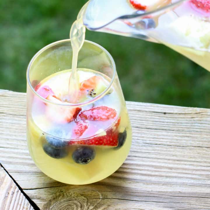 Summer Sangria Recipe (With Video)