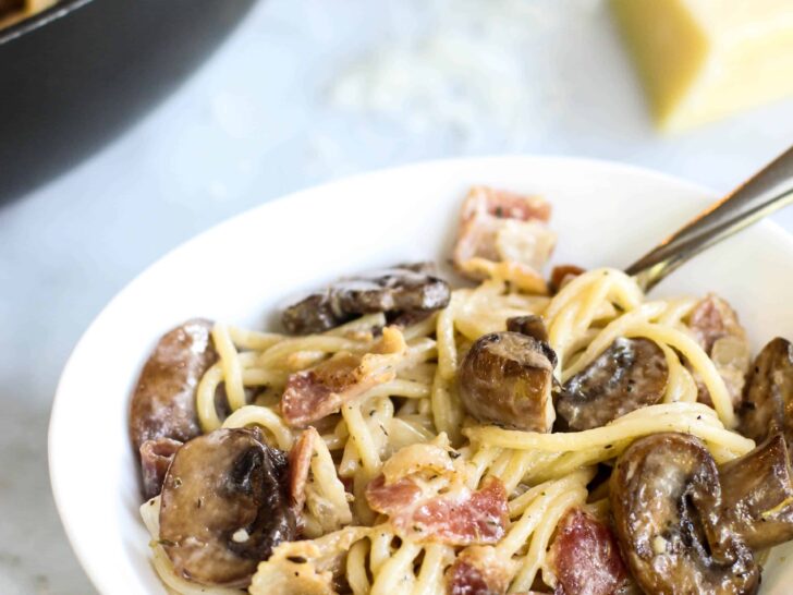 This Mushroom, Bacon, and Parmesan Spaghetti is so savory and easy to make!