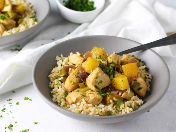 These Pineapple Chicken Meal Prep Bowls are flavorful and perfect to prep for the week!