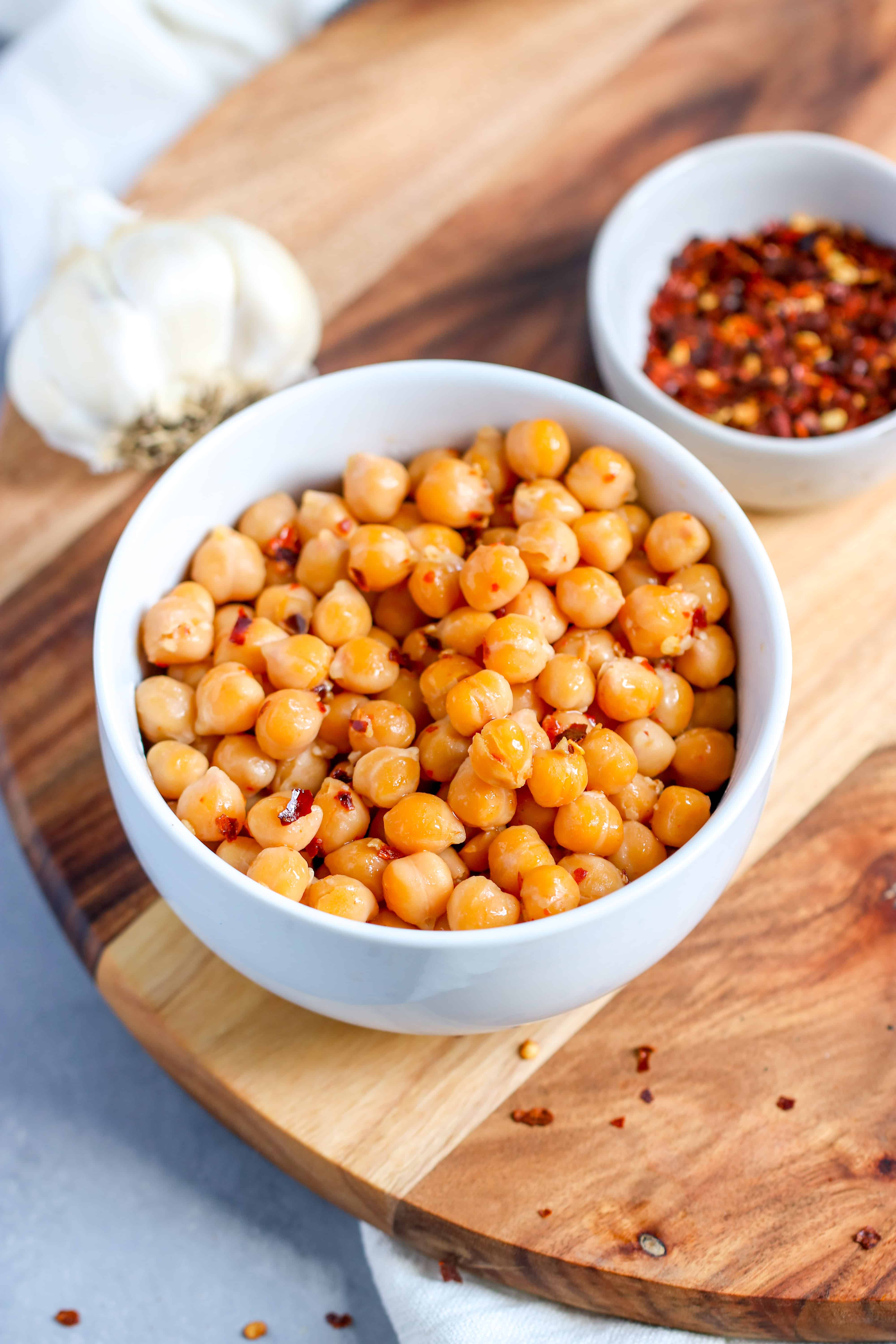 Spicy Garlic Chickpeas