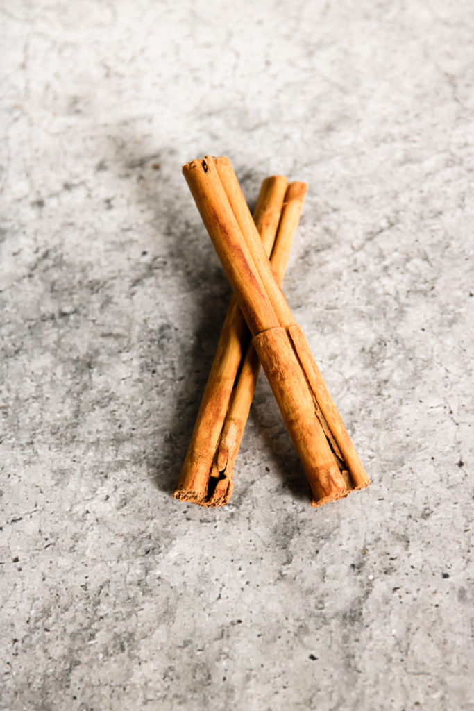 two cinnamon sticks crossed