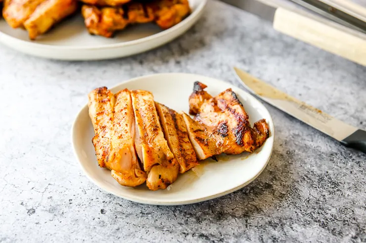 sliced grilled boneless skinless chicken thighs