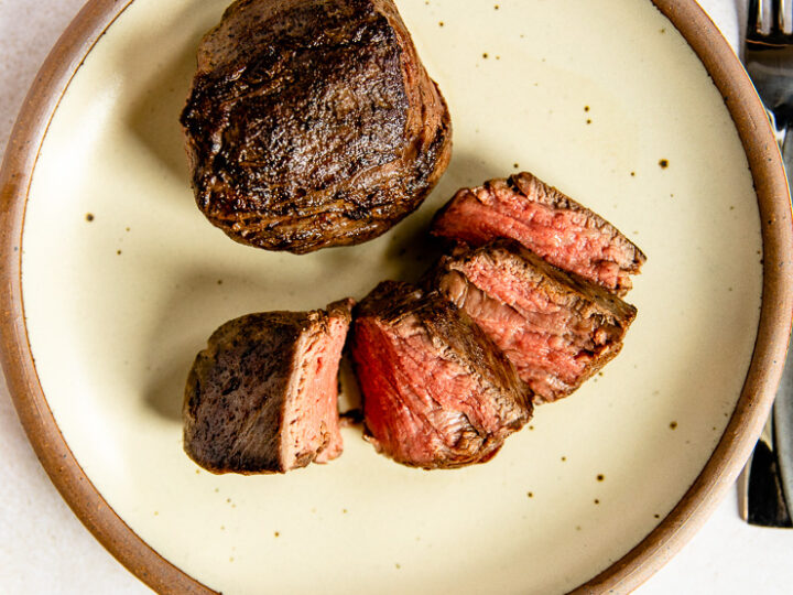 Sous Vide Tenderloin Steaks with Asparagus and Onions